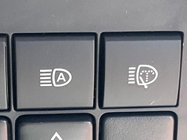 ランドクルーザープラド TX Lパッケージ マットブラックエディション 禁煙車 サンルーフ 9型ディスプレイ 全周囲カメラ レーダークルーズ セーフティーセンス LEDヘッド&フォグ オートハイビーム ベージュシート ベンチレーション 純正18インチアルミ ETC(9枚目)