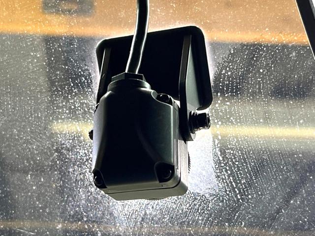 ジムニーシエラ JC 禁煙車 9型ナビ バックカメラ セーフティサポート 車線逸脱警報 クルコン シートヒーター ドラレコ ETC LEDヘッド 純正15インチアルミ フルセグTV スマートキー オートライト(8枚目)