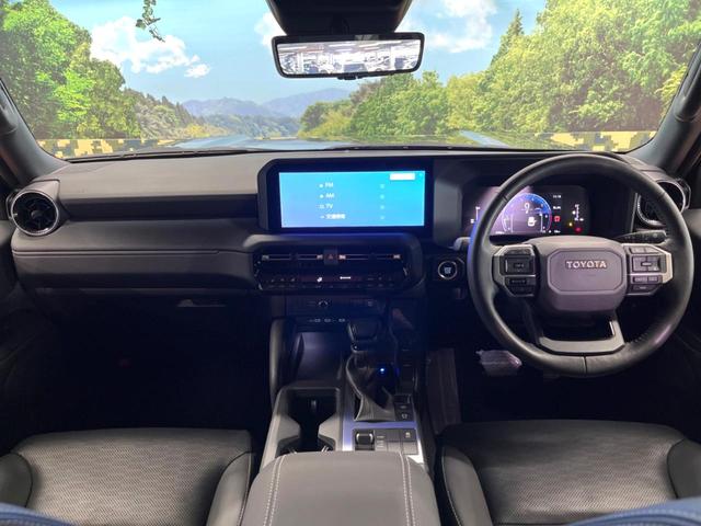 ランドクルーザー２５０ ＶＸ　禁煙　サンルーフ　純正１２型ディスプレイ　全周囲カメラ　ブラインドスポットモニター　レーダークルーズ　デジタルミラー　黒革　シートベンチレーション　丸目ＬＥＤヘッド　純正１８インチアルミ　ＥＴＣ（2枚目）