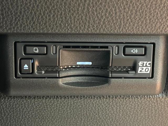 ランドクルーザー２５０ ＶＸ　禁煙　サンルーフ　純正１２型ディスプレイ　全周囲カメラ　ブラインドスポットモニター　レーダークルーズ　デジタルミラー　黒革　シートベンチレーション　丸目ＬＥＤヘッド　純正１８インチアルミ　ＥＴＣ（11枚目）