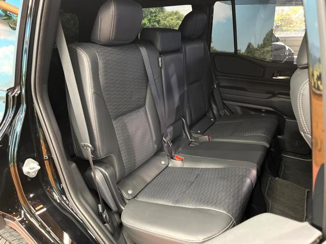 ランドクルーザー２５０ ＶＸ　禁煙　サンルーフ　純正１２型ディスプレイ　全周囲カメラ　ブラインドスポットモニター　レーダークルーズ　デジタルミラー　黒革　シートベンチレーション　丸目ＬＥＤヘッド　純正１８インチアルミ　ＥＴＣ（13枚目）