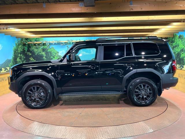 ランドクルーザー２５０ ＶＸ　禁煙　サンルーフ　純正１２型ディスプレイ　全周囲カメラ　ブラインドスポットモニター　レーダークルーズ　デジタルミラー　黒革　シートベンチレーション　丸目ＬＥＤヘッド　純正１８インチアルミ　ＥＴＣ（56枚目）