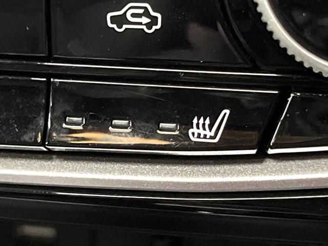 【シートヒーター】寒い日に重宝するシートヒーター！エアコンより早く温まってくれるので寒がりの人も安心ですね♪エアコンの温風は乾燥するから苦手、という方にもをおすすめです。