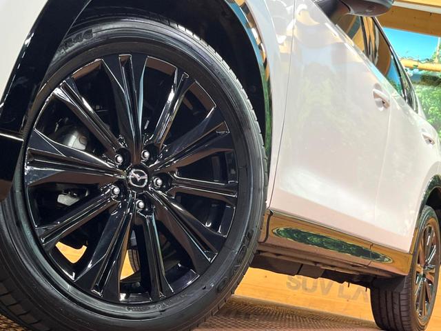 【純正１９インチアルミホイール】外観にマッチした純正アルミホイールを装着しております。各種社外アルミホイールや、スタッドレスタイヤも取扱いしております。是非ご相談ください♪