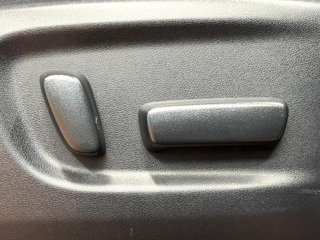 アルファード ２．５Ｓ　Ｃパッケージ　モデリスタエアロ　サンルーフ　フリップダウン　純正９型ナビ　バックカメラ　レーダークルーズ　セーフティセンス　両側パワスラ　ベンチレーション　三眼ＬＥＤヘッド　純正１８インチアルミ　ＥＴＣ　禁煙車（39枚目）