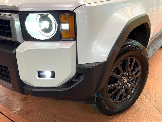 ランドクルーザー２５０ ＶＸ　サンルーフ　丸目ヘッド　純正１２型ナビ　全周囲カメラ　レーダークルーズ　セーフティセンス　ブラインドスポットモニター　デジタルミラー　ベンチレーション　黒革シート　純正１８インチアルミ　禁煙車　ＥＴＣ（14枚目）