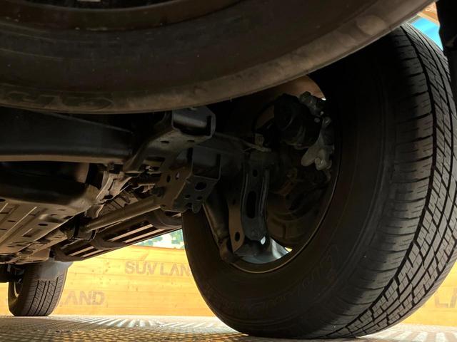 ランドクルーザー２５０ ＶＸ　サンルーフ　丸目ヘッド　純正１２型ナビ　全周囲カメラ　レーダークルーズ　セーフティセンス　ブラインドスポットモニター　デジタルミラー　ベンチレーション　黒革シート　純正１８インチアルミ　禁煙車　ＥＴＣ（62枚目）