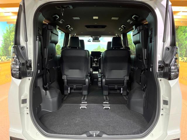 ヴォクシー Ｓ－Ｚ　両側電動ドア　バックカメラ　衝突被害軽減システム　禁煙車　ハーフレザーシート　ドラレコ　コーナーセンサー　スマートキー　ＬＥＤヘッド　ＥＴＣ２．０　純正１７インチアルミ　オートハイビーム（12枚目）