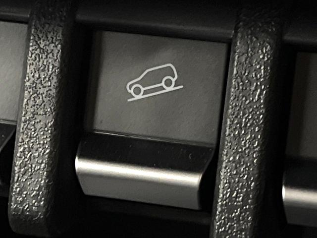 ジムニー ＸＧ　４ＷＤ　ＭＴ車　衝突被害軽減システム　禁煙車　コーナーセンサー　スマートキー　ＬＥＤヘッド　純正１５インチアルミ　オートハイビーム　車線逸脱警報　オートライト（8枚目）