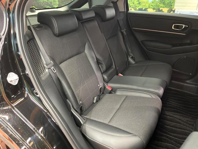 ヴェゼル ｅ：ＨＥＶ　Ｚ　純正９型ナビ　バックカメラ　ブラインドスポットモニター　レーダークルーズ　クリアランスソナー　電動リアゲート　ハーフレザー　シートヒーター　ＬＥＤヘッド　ＥＴＣ　純正１８インチアルミ（12枚目）