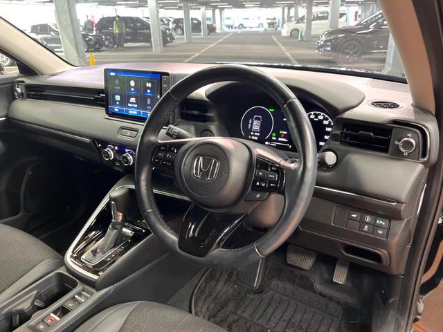 ヴェゼル ｅ：ＨＥＶ　Ｚ　純正９型ナビ　バックカメラ　ブラインドスポットモニター　レーダークルーズ　クリアランスソナー　電動リアゲート　ハーフレザー　シートヒーター　ＬＥＤヘッド　ＥＴＣ　純正１８インチアルミ（23枚目）