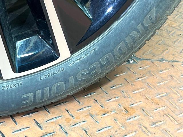 ヴェゼル ｅ：ＨＥＶ　Ｚ　純正９型ナビ　バックカメラ　ブラインドスポットモニター　レーダークルーズ　クリアランスソナー　電動リアゲート　ハーフレザー　シートヒーター　ＬＥＤヘッド　ＥＴＣ　純正１８インチアルミ（30枚目）