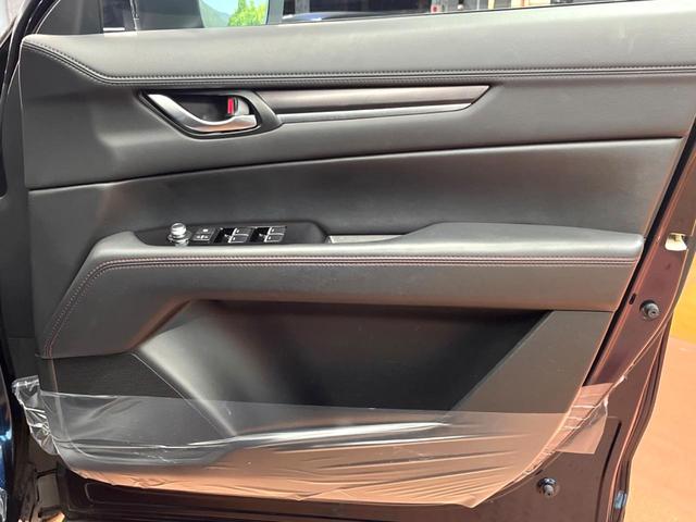 ＣＸ－５ ＸＤ　ブラックトーンエディション　禁煙　純正１０型ナビ　全周囲カメラ　ブラインドスポットモニター　レーダークルーズ　クリアランスソナー　電動リアゲート　ハーフレザー　メモリーシート　シートヒーター　ＬＥＤヘッド　ＥＴＣ　純正１９アルミ（32枚目）