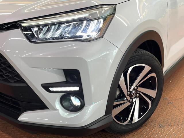 ライズ Ｚ　禁煙　純正ディスプレイ　全周囲カメラ　スマートアシスト　ブラインドスポットモニター　レーダークルーズ　シートヒーター　ＬＥＤヘッド　クリアランスソナー　純正１７インチアルミ　ＥＴＣ（13枚目）