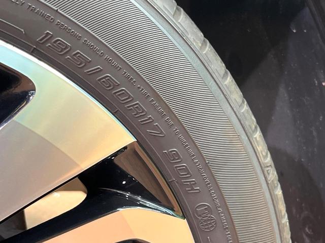 ライズ Ｚ　禁煙　純正ディスプレイ　全周囲カメラ　スマートアシスト　ブラインドスポットモニター　レーダークルーズ　シートヒーター　ＬＥＤヘッド　クリアランスソナー　純正１７インチアルミ　ＥＴＣ（30枚目）