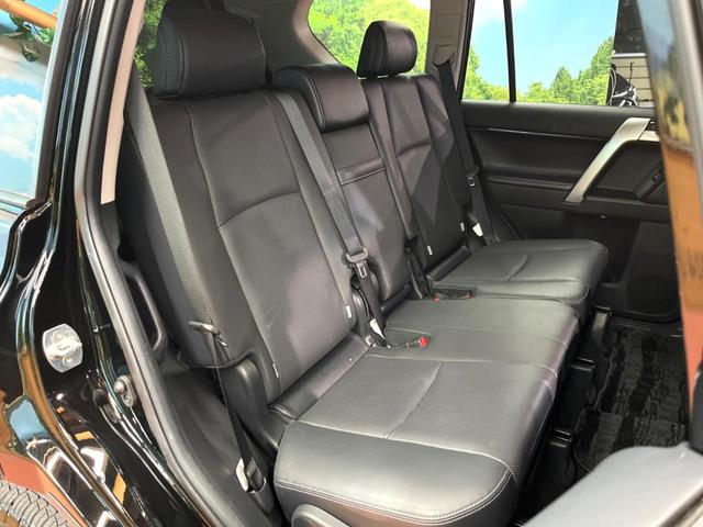 ランドクルーザープラド ＴＸ　Ｌパッケージ　マットブラックエディション　禁煙　７人　サンルーフ　純正９型ナビ　バックカメラ　レーダークルーズ　ＬＥＤヘッド　オートハイビーム　黒革　パワーシート　シートベンチレーション　純正１８インチアルミ　ＥＴＣ　ルーフレール（11枚目）