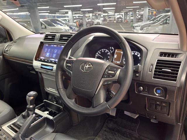 ランドクルーザープラド ＴＸ　Ｌパッケージ　マットブラックエディション　禁煙　７人　サンルーフ　純正９型ナビ　バックカメラ　レーダークルーズ　ＬＥＤヘッド　オートハイビーム　黒革　パワーシート　シートベンチレーション　純正１８インチアルミ　ＥＴＣ　ルーフレール（21枚目）