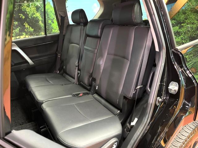 ランドクルーザープラド ＴＸ　Ｌパッケージ　マットブラックエディション　禁煙　７人　サンルーフ　純正９型ナビ　バックカメラ　レーダークルーズ　ＬＥＤヘッド　オートハイビーム　黒革　パワーシート　シートベンチレーション　純正１８インチアルミ　ＥＴＣ　ルーフレール（23枚目）