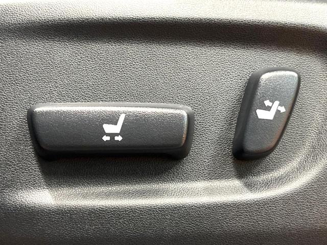 ランドクルーザープラド ＴＸ　Ｌパッケージ　マットブラックエディション　禁煙　７人　サンルーフ　純正９型ナビ　バックカメラ　レーダークルーズ　ＬＥＤヘッド　オートハイビーム　黒革　パワーシート　シートベンチレーション　純正１８インチアルミ　ＥＴＣ　ルーフレール（26枚目）