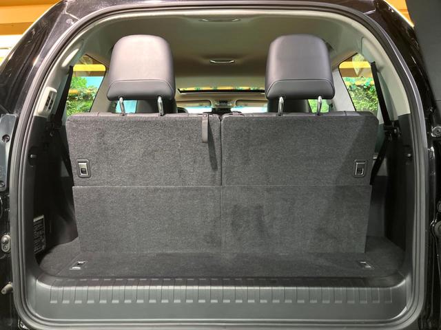 ランドクルーザープラド ＴＸ　Ｌパッケージ　マットブラックエディション　禁煙　７人　サンルーフ　純正９型ナビ　バックカメラ　レーダークルーズ　ＬＥＤヘッド　オートハイビーム　黒革　パワーシート　シートベンチレーション　純正１８インチアルミ　ＥＴＣ　ルーフレール（67枚目）