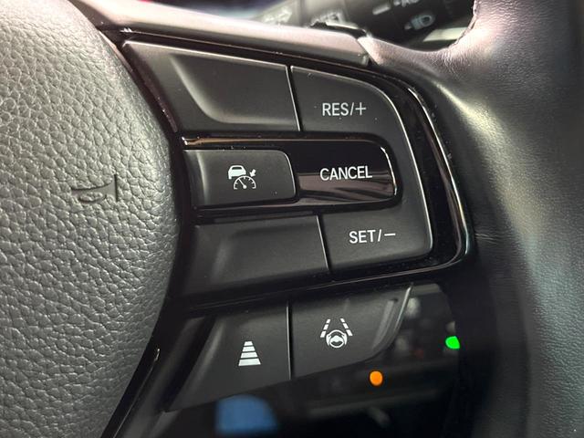 オデッセイハイブリッド e:HEVアブソルート・EXブラックエディション 禁煙 純正10型ナビ 全周囲カメラ ブラインドスポットモニター レーダークルーズ 両側電動ドア 電動リアゲート 黒革 シートヒーター LEDヘッド クリアランスソナー 純正18インチアルミ ETC(6枚目)