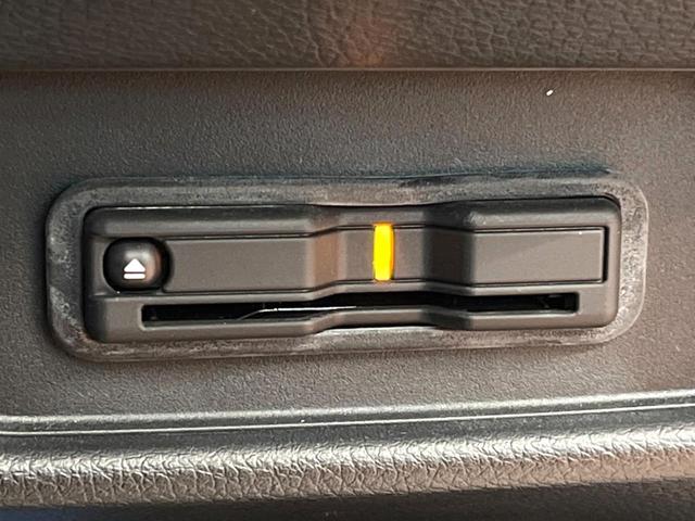 オデッセイハイブリッド e:HEVアブソルート・EXブラックエディション 禁煙 純正10型ナビ 全周囲カメラ ブラインドスポットモニター レーダークルーズ 両側電動ドア 電動リアゲート 黒革 シートヒーター LEDヘッド クリアランスソナー 純正18インチアルミ ETC(10枚目)