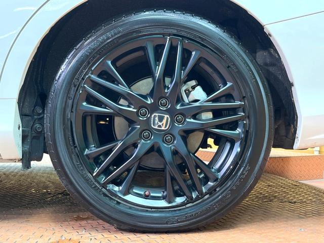 オデッセイハイブリッド e:HEVアブソルート・EXブラックエディション 禁煙 純正10型ナビ 全周囲カメラ ブラインドスポットモニター レーダークルーズ 両側電動ドア 電動リアゲート 黒革 シートヒーター LEDヘッド クリアランスソナー 純正18インチアルミ ETC(31枚目)