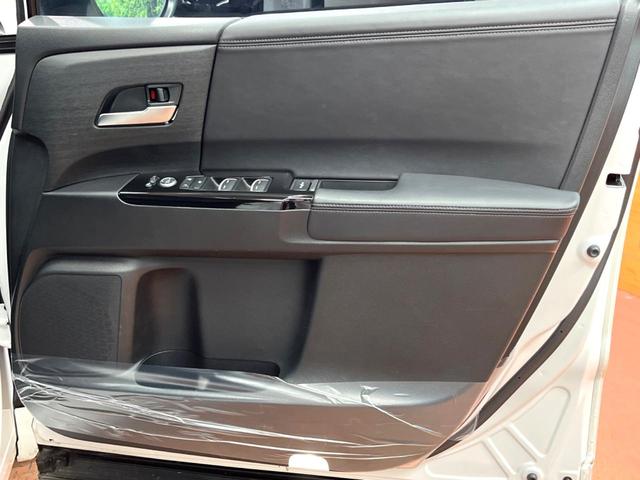 オデッセイハイブリッド e:HEVアブソルート・EXブラックエディション 禁煙 純正10型ナビ 全周囲カメラ ブラインドスポットモニター レーダークルーズ 両側電動ドア 電動リアゲート 黒革 シートヒーター LEDヘッド クリアランスソナー 純正18インチアルミ ETC(34枚目)