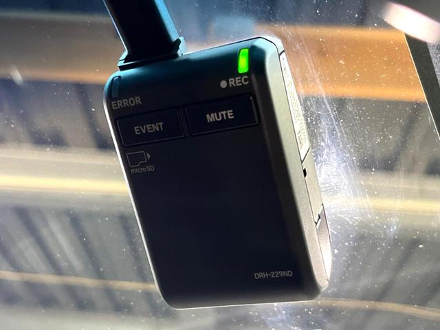 オデッセイハイブリッド e:HEVアブソルート・EXブラックエディション 禁煙 純正10型ナビ 全周囲カメラ ブラインドスポットモニター レーダークルーズ 両側電動ドア 電動リアゲート 黒革 シートヒーター LEDヘッド クリアランスソナー 純正18インチアルミ ETC(58枚目)