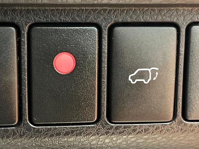 ハリアー プログレス　禁煙　モデリスタエアロ　ＪＢＬサウンド　メーカーナビ　全周囲カメラ　セーフティセンス　レーダークルーズ　電動リアゲート　ＬＥＤヘッド　オートハイビーム　ハーフレザーシート　純正１８インチアルミ　ＥＴＣ（9枚目）