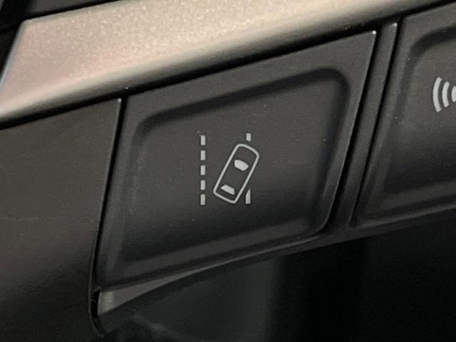 ハリアーハイブリッド プレミアム　禁煙車　９型ナビフルセグ　４ＷＤ　衝突軽減装置　レーダークルーズ　レーンキープ　オートハイビーム　電動リアゲート　バックカメラ　ＬＥＤヘッド＆フォグ　横滑り防止装置　ＥＴＣ（40枚目）