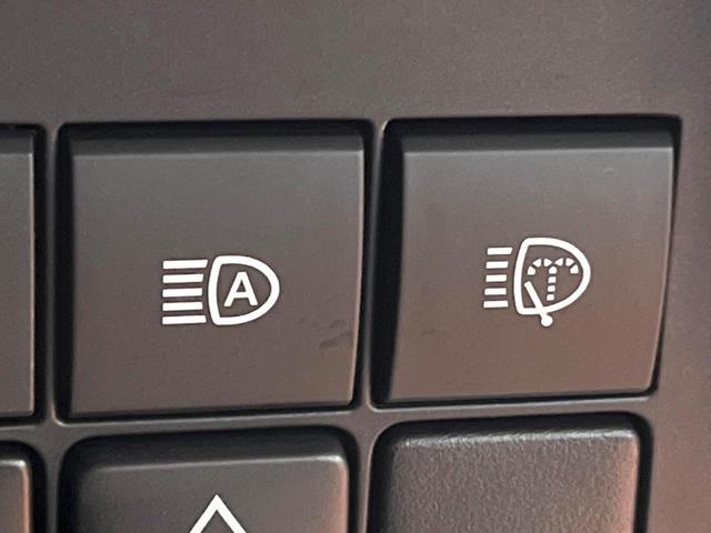 ランドクルーザープラド TX Lパッケージ マットブラックエディション 禁煙車 サンルーフ 9型ナビフルセグ 衝突軽減装置 レーダークルーズ レーンキープ オートハイビーム シートベンチレーション パワーシート ダウンヒルアシスト Bluetooth バックカメラ ETC(8枚目)