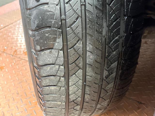 ランドクルーザープラド TX Lパッケージ マットブラックエディション 禁煙車 サンルーフ 9型ナビフルセグ 衝突軽減装置 レーダークルーズ レーンキープ オートハイビーム シートベンチレーション パワーシート ダウンヒルアシスト Bluetooth バックカメラ ETC(29枚目)