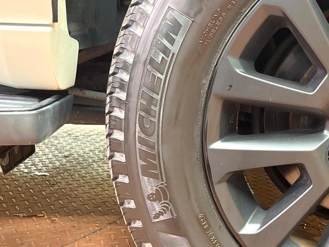 ランドクルーザープラド TX Lパッケージ マットブラックエディション 禁煙車 サンルーフ 9型ナビフルセグ 衝突軽減装置 レーダークルーズ レーンキープ オートハイビーム シートベンチレーション パワーシート ダウンヒルアシスト Bluetooth バックカメラ ETC(31枚目)