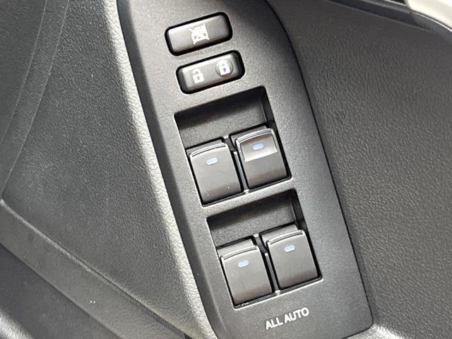 ランドクルーザープラド TX Lパッケージ マットブラックエディション 禁煙車 サンルーフ 9型ナビフルセグ 衝突軽減装置 レーダークルーズ レーンキープ オートハイビーム シートベンチレーション パワーシート ダウンヒルアシスト Bluetooth バックカメラ ETC(33枚目)