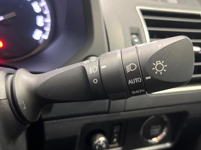 ランドクルーザープラド TX Lパッケージ マットブラックエディション 禁煙車 サンルーフ 9型ナビフルセグ 衝突軽減装置 レーダークルーズ レーンキープ オートハイビーム シートベンチレーション パワーシート ダウンヒルアシスト Bluetooth バックカメラ ETC(46枚目)