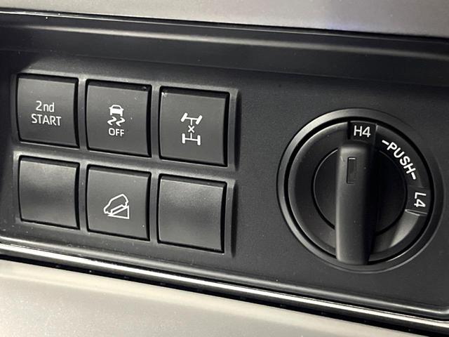 ランドクルーザープラド TX Lパッケージ マットブラックエディション 禁煙車 サンルーフ 9型ナビフルセグ 衝突軽減装置 レーダークルーズ レーンキープ オートハイビーム シートベンチレーション パワーシート ダウンヒルアシスト Bluetooth バックカメラ ETC(51枚目)