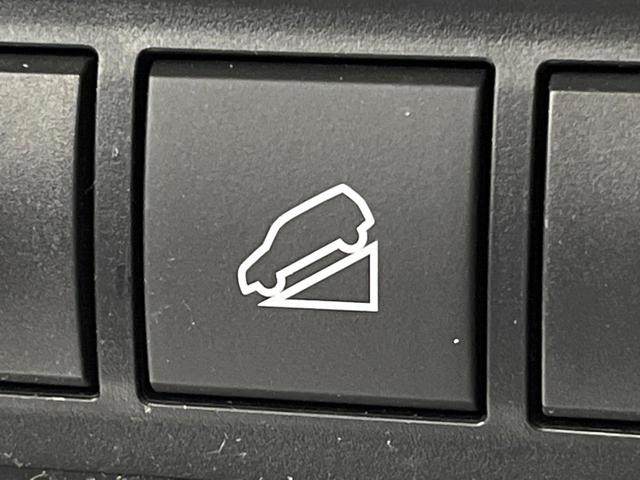 ランドクルーザープラド TX Lパッケージ マットブラックエディション 禁煙車 サンルーフ 9型ナビフルセグ 衝突軽減装置 レーダークルーズ レーンキープ オートハイビーム シートベンチレーション パワーシート ダウンヒルアシスト Bluetooth バックカメラ ETC(55枚目)