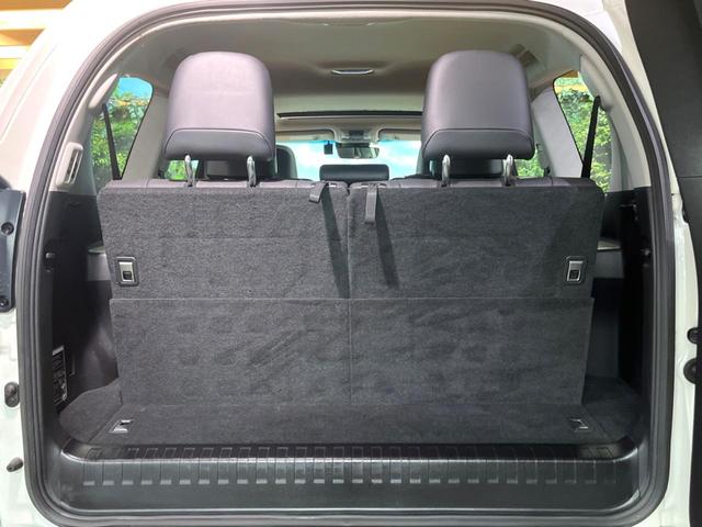 ランドクルーザープラド TX Lパッケージ マットブラックエディション 禁煙車 サンルーフ 9型ナビフルセグ 衝突軽減装置 レーダークルーズ レーンキープ オートハイビーム シートベンチレーション パワーシート ダウンヒルアシスト Bluetooth バックカメラ ETC(67枚目)