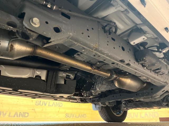 ランドクルーザープラド TX Lパッケージ マットブラックエディション 禁煙車 サンルーフ 9型ナビフルセグ 衝突軽減装置 レーダークルーズ レーンキープ オートハイビーム シートベンチレーション パワーシート ダウンヒルアシスト Bluetooth バックカメラ ETC(70枚目)