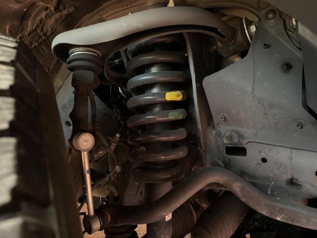 ランドクルーザープラド TX Lパッケージ マットブラックエディション 禁煙車 サンルーフ 9型ナビフルセグ 衝突軽減装置 レーダークルーズ レーンキープ オートハイビーム シートベンチレーション パワーシート ダウンヒルアシスト Bluetooth バックカメラ ETC(72枚目)