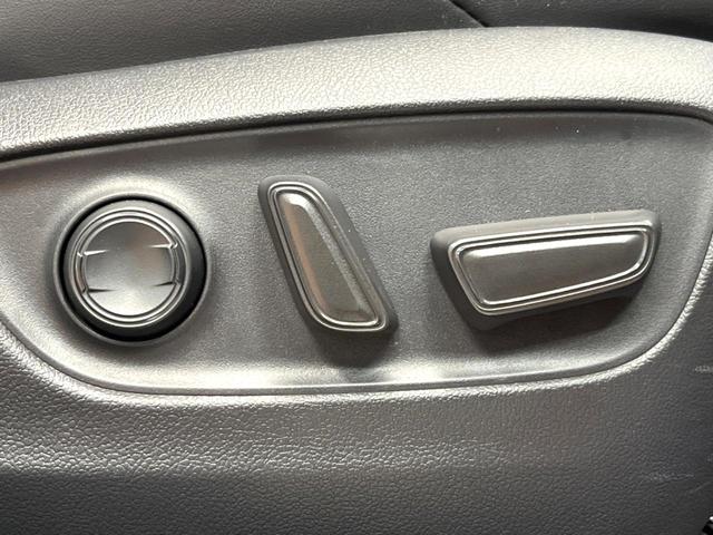 ハリアー Ｚ　禁煙　モデリスタエアロ　ＪＢＬサウンド　純正１２型ディスプレイ　全周囲カメラ　ブラインドスポットモニター　レーダークルーズ　デジタルミラー　電動リアゲート　ＬＥＤヘッド　純正１９インチアルミ　ＥＴＣ（33枚目）