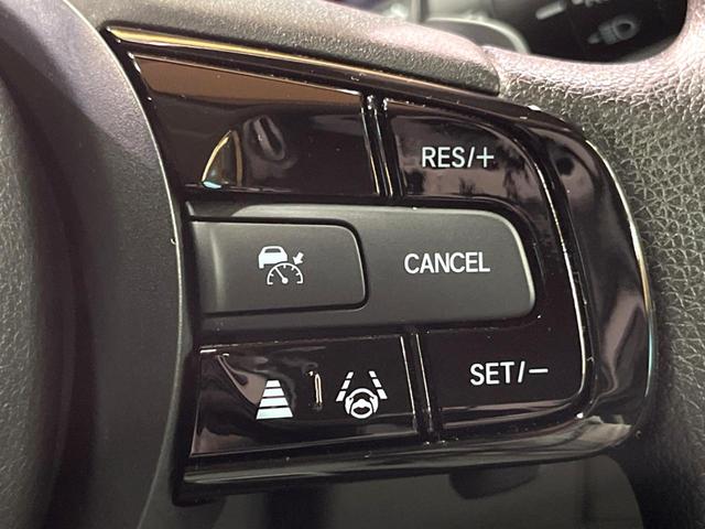 ヴェゼル ｅ：ＨＥＶ　Ｘ　８型ナビ　バックカメラ　ホンダセンシング　レーダークルーズ　クリアランスソナー　横滑り防止装置　ＬＥＤヘッド　オートライト　純正１６インチアルミ　ＥＴＣ　パドルシフト（5枚目）