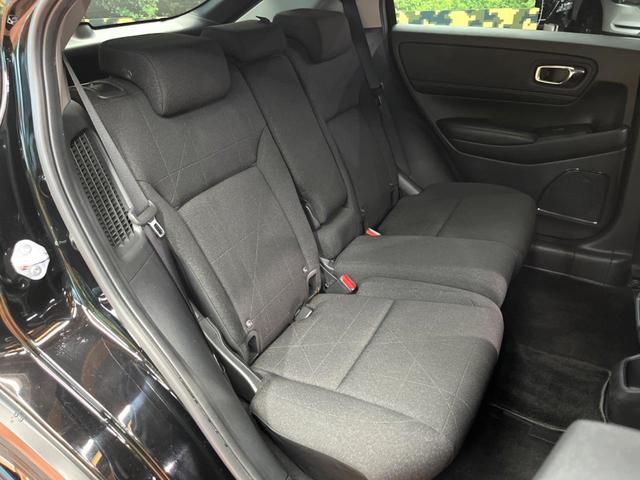 ヴェゼル ｅ：ＨＥＶ　Ｘ　８型ナビ　バックカメラ　ホンダセンシング　レーダークルーズ　クリアランスソナー　横滑り防止装置　ＬＥＤヘッド　オートライト　純正１６インチアルミ　ＥＴＣ　パドルシフト（10枚目）