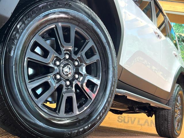 ランドクルーザー250 VX 禁煙車 サンルーフ 12型ディスプレイ 全周囲カメラ レーダークルーズ ブラインドスポットモニター 黒革 シートベンチレーション 電動リアゲート LEDヘッド 純正18インチアルミ ETC(17枚目)