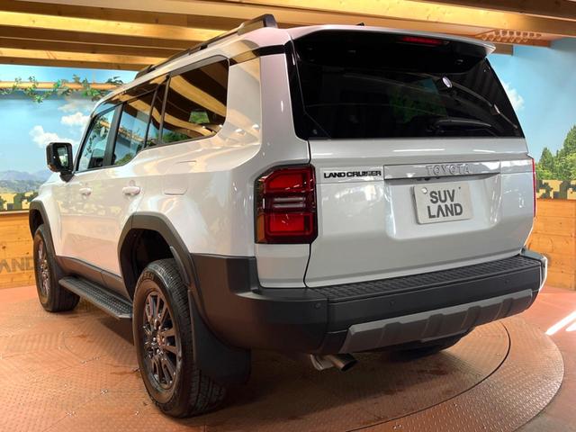 ランドクルーザー250 VX 禁煙車 サンルーフ 12型ディスプレイ 全周囲カメラ レーダークルーズ ブラインドスポットモニター 黒革 シートベンチレーション 電動リアゲート LEDヘッド 純正18インチアルミ ETC(61枚目)