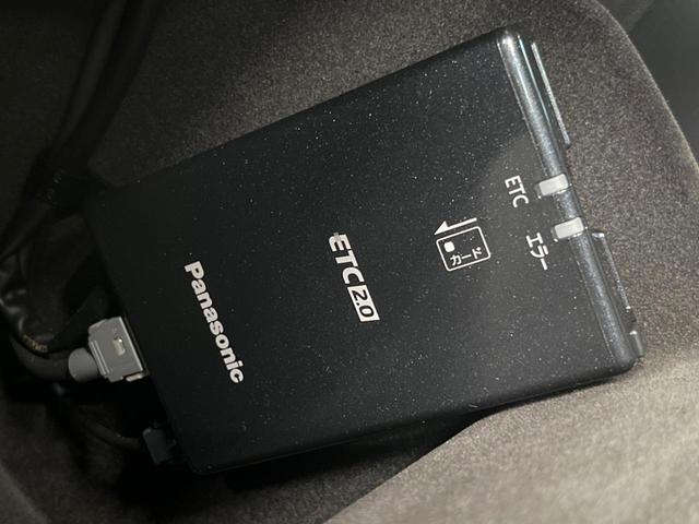 ＣＸ－５ ＸＤ　スポーツアピアランス　禁煙　サンルーフ　ＢＯＳＥサウンド　純正１０型ナビ　全周囲カメラ　ブラインドスポットモニター　レーダークルーズ　電動リアゲート　黒革　シートヒーター　ＬＥＤヘッド　純正１９インチアルミ　ＥＴＣ（11枚目）