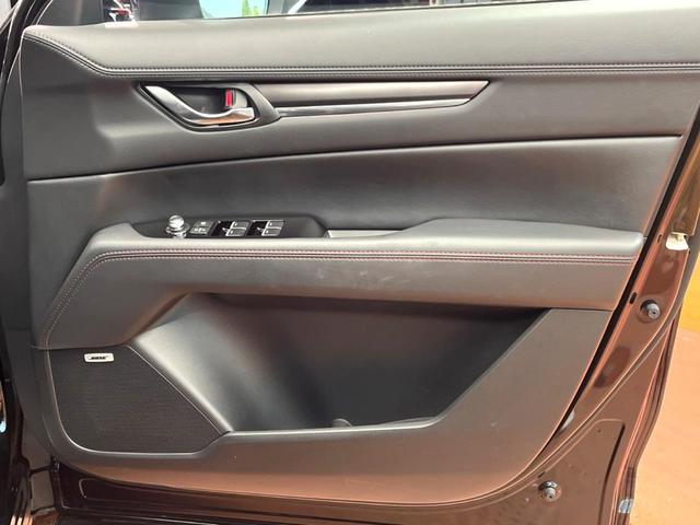 ＣＸ－５ ＸＤ　スポーツアピアランス　禁煙　サンルーフ　ＢＯＳＥサウンド　純正１０型ナビ　全周囲カメラ　ブラインドスポットモニター　レーダークルーズ　電動リアゲート　黒革　シートヒーター　ＬＥＤヘッド　純正１９インチアルミ　ＥＴＣ（32枚目）