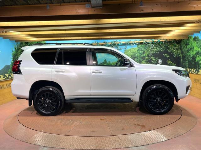 ランドクルーザープラド ＴＸ　Ｌパッケージ　マットブラックエディション　禁煙　７人　サンルーフ　ＢＩＧ－Ｘ１１型ナビ　バックカメラ　レーダークルーズ　ベージュ革　シートベンチレーション　ＬＥＤヘッド　オートハイビーム　純正１８インチアルミ　ルーフレール　ＥＴＣ（17枚目）