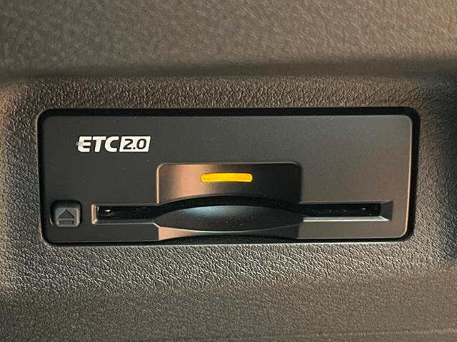 エクストレイル G e-4ORCE 4WD 禁煙 純正12型ナビ 全周囲カメラ プロパイロット 後方車両検知 デジタルミラー 電動リアゲート シートヒーター パワーシート LEDヘッド クリアランスソナー 純正19インチアルミ ETC(10枚目)